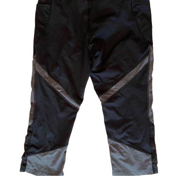 AVIA crop leggings with color block/ mesh inserts - Picture 5 of 6